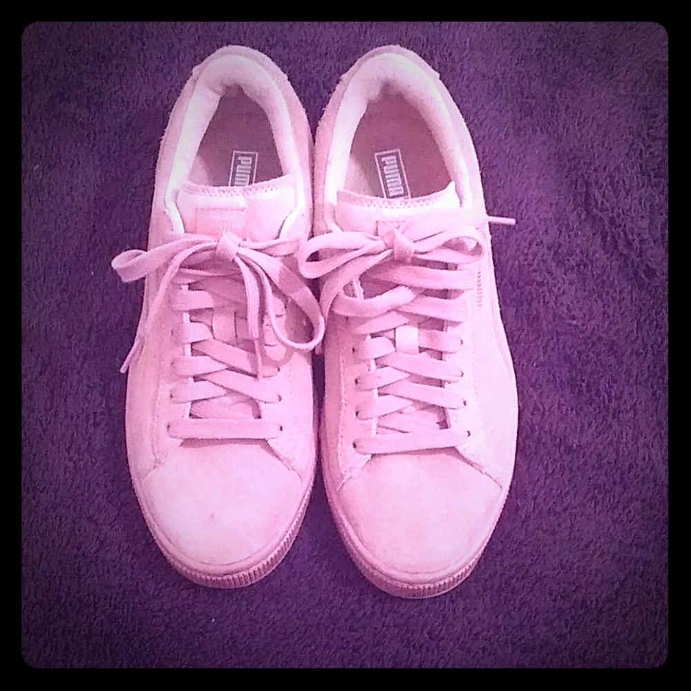 Gym shoes